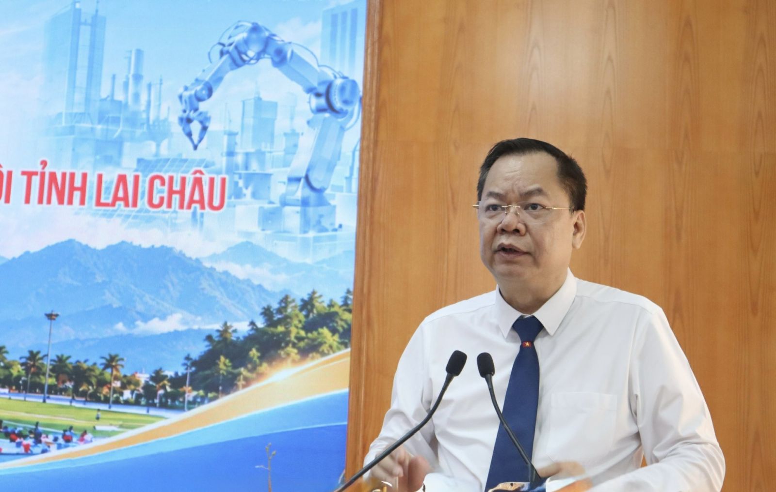 TS. Dương Đình Đức - TUV - Giám đốc Sở Khoa học và Công nghệ phát biểu khai mạc Hội thảo