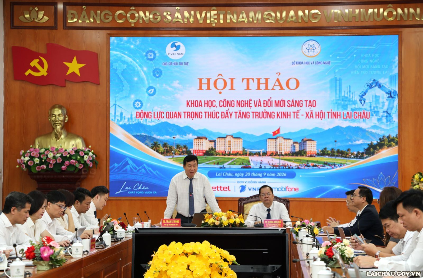 Tiến sĩ Trần Lê Hồng - Phó Cục trưởng Cục Sở hữu trí tuệ (Bộ Khoa học và Công nghệ) điều hành thảo luận tại Hội thảo.