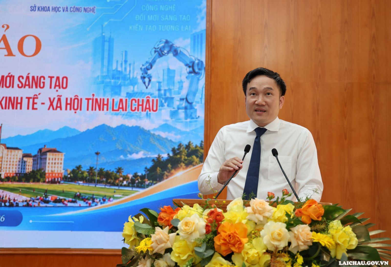 Đồng chí Nguyễn Tuấn Anh - Ủy viên Dự khuyết Ban Chấp hành Trung ương Đảng, Phó Bí thư Thường trực Tỉnh ủy phát biểu chỉ đạo và định hướng.